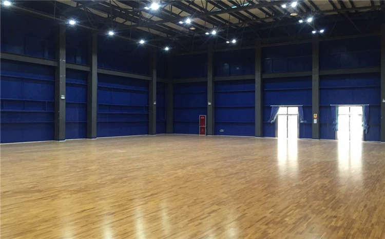 拼接板籃球場實木地板哪個品牌好?