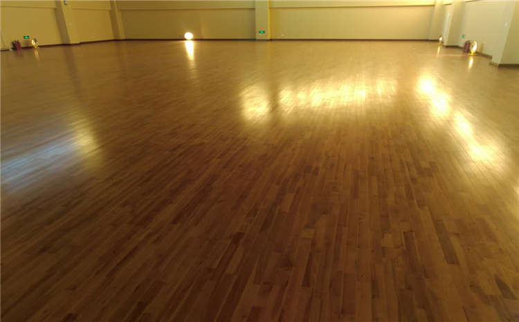 專業的舞蹈房木地板一般多少錢？