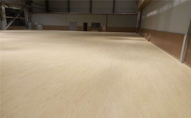 松木木地板籃球館批發(fā)**