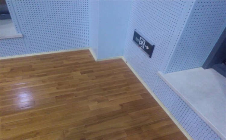 22厚籃球館木地板造價是的多少?