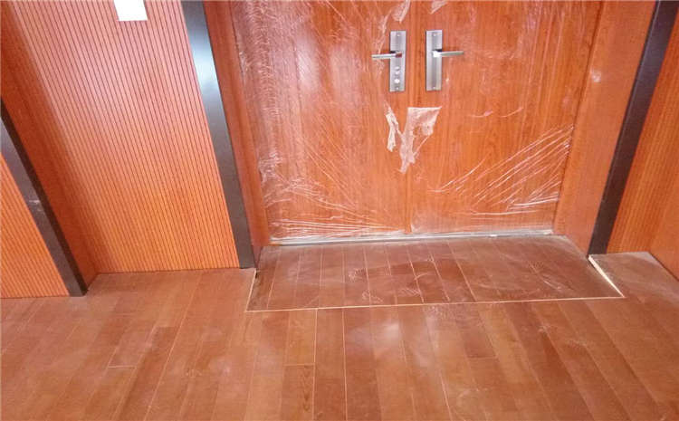 硬木企口舞臺實(shí)木地板怎么維修?