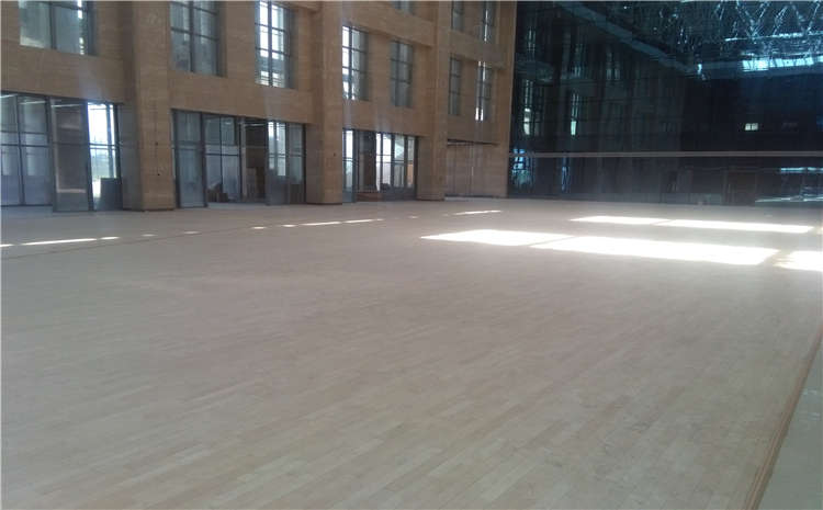 海南企口運動木地板圖片