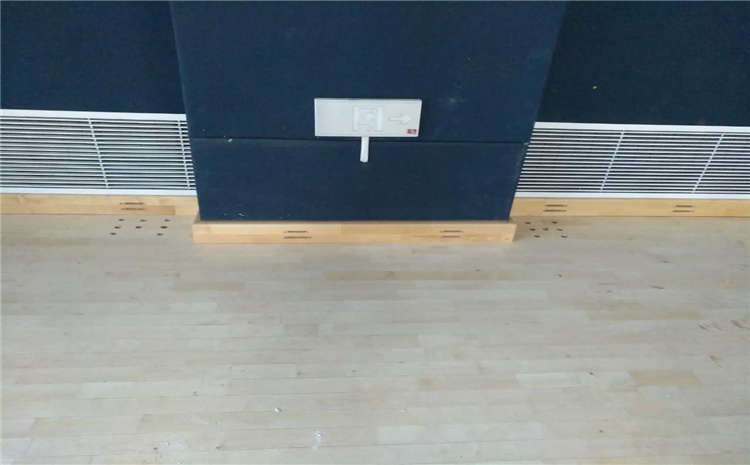 學?;@球場實木地板市場價格表