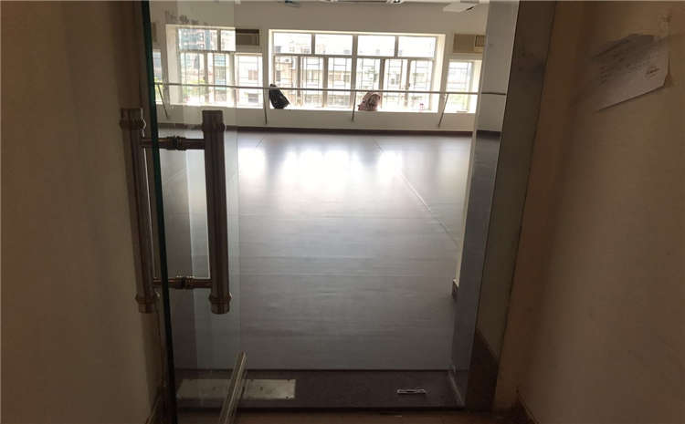 20厚風(fēng)雨操場運(yùn)動地板哪個(gè)牌子好？