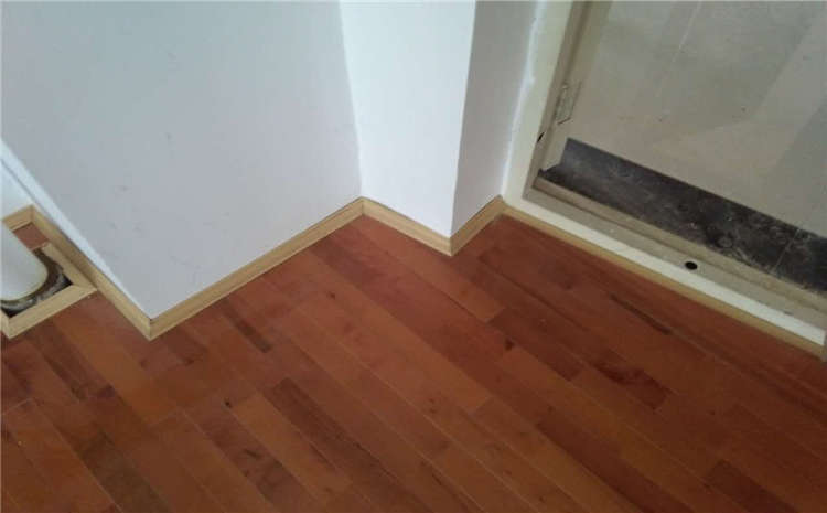 柞木風雨操場地板雙層龍骨結構