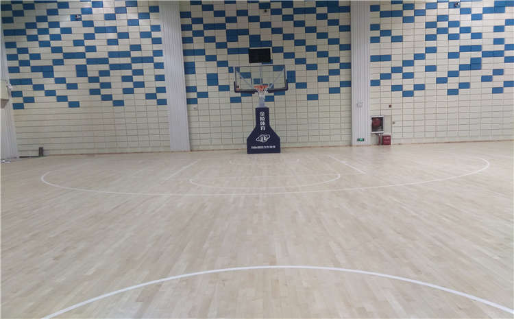 籃球場木地板