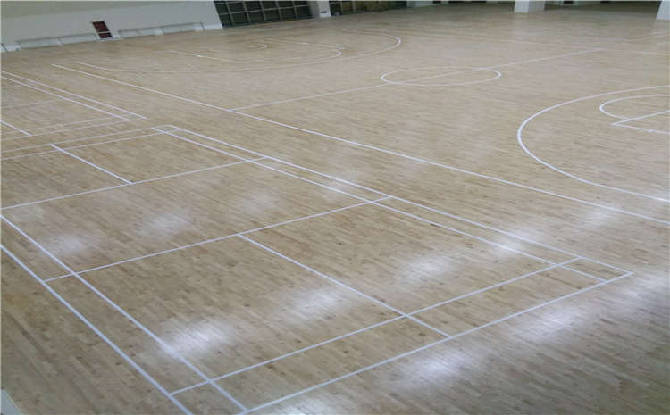 橡膠木風雨操場地板怎么翻新？