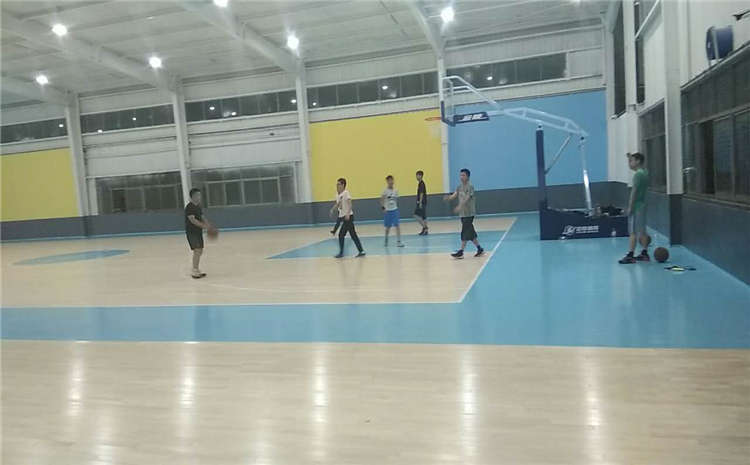 俄勒岡松羽毛球館木地板價格是多少錢?