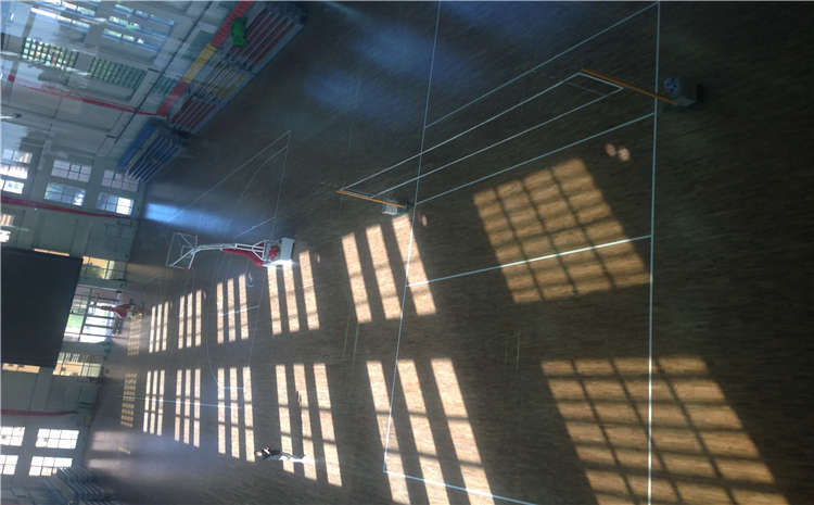 溫度太高體育木地板受不起