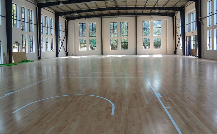 24厚木地板籃球館單層龍骨結構