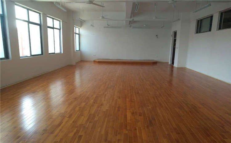 山西楓樺木實(shí)木運(yùn)動(dòng)地板多少錢一平方