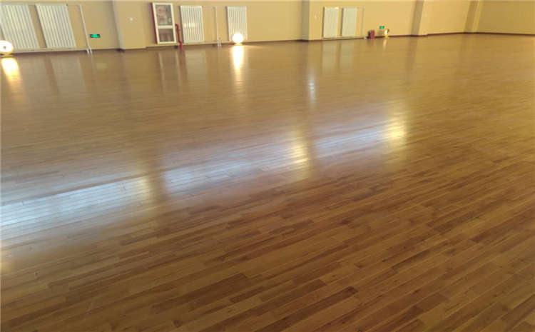 指接板籃球館木地板廠家哪家好？
