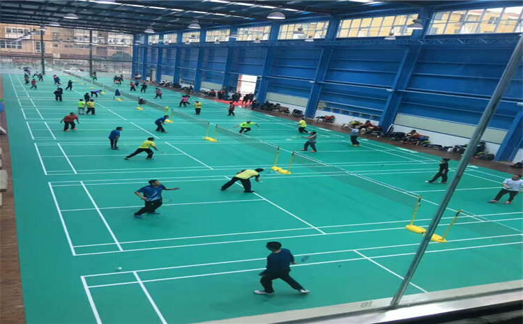 籃球館木地板和家用木地板一樣嗎？