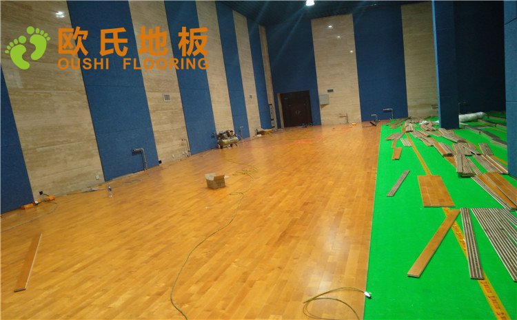 內(nèi)蒙古赤峰市**稅務(wù)總局職工活動(dòng)中心木地板項(xiàng)目—?dú)W氏實(shí)木運(yùn)動(dòng)地板