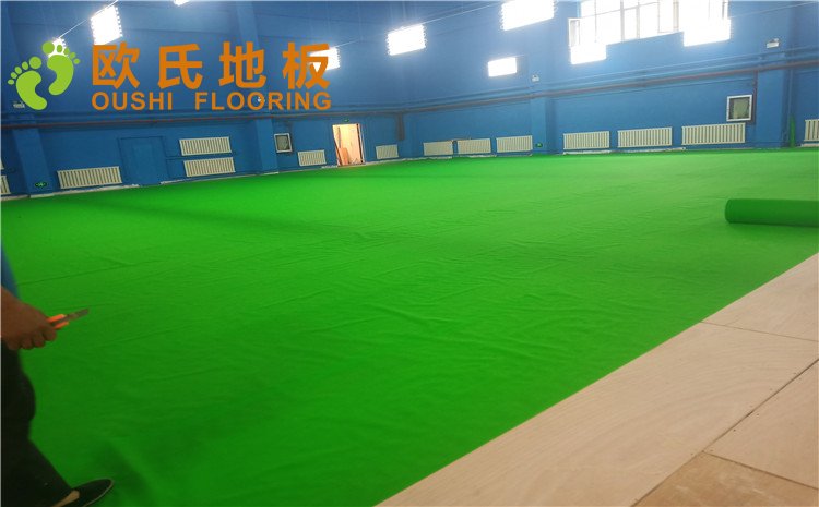 烏魯木齊北京北路東風(fēng)花苑小區(qū)個人羽毛球館木地板項目—歐氏實木運動地板